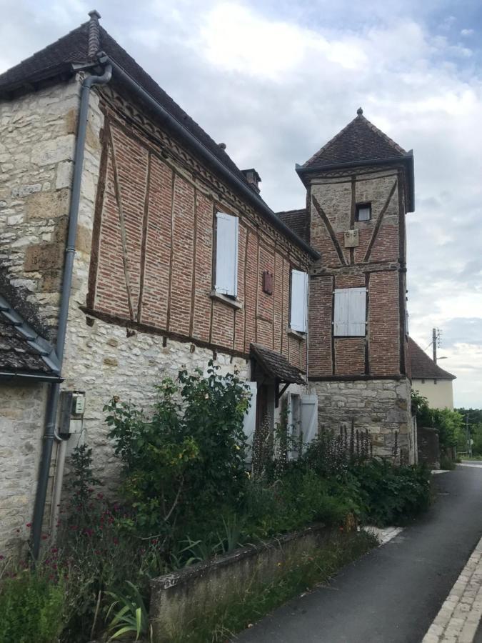 Le Pigeonnier Maison De Caractere Logement 4 Personnes La Maisonnette Renovee Logement 2 Personnes Floirac  Exterior photo